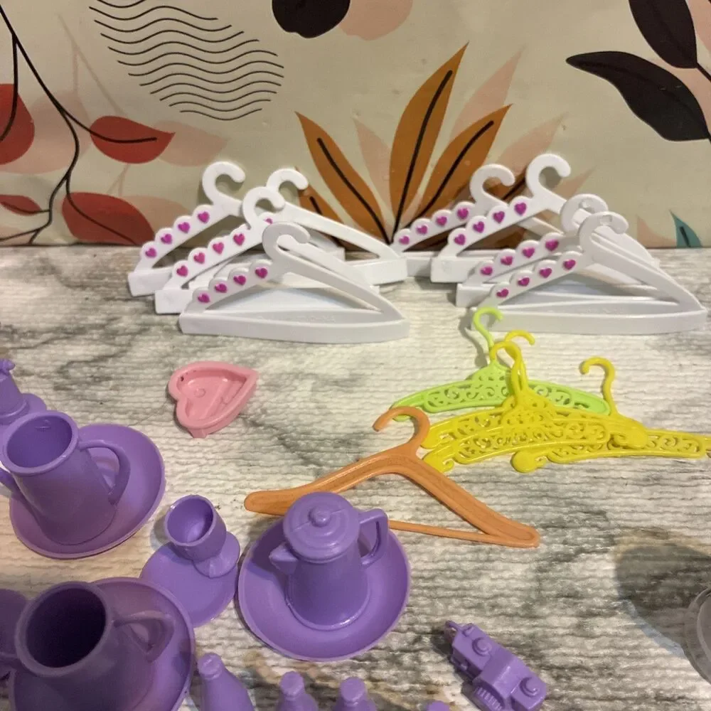 barbie accessories lot: 1960’s, 1992 Hangers And Other Items